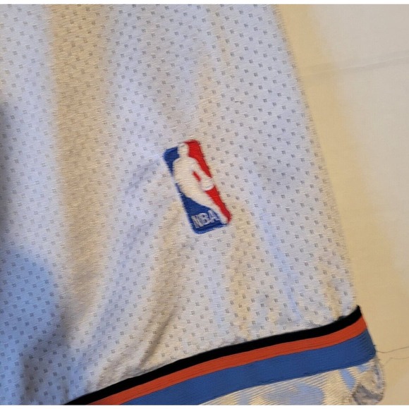 Vintage Cleveland Cavaliers Basketball Shorts Size 40 White Puma NBA W Flaws - Picture 8 of 16